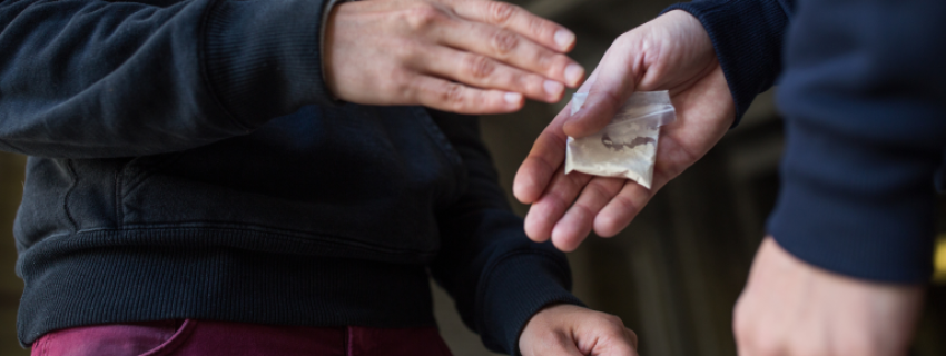 Nuevo proyecto de Ley agrava sanciones a la comercialización de drogas altamente tóxicas y adictivas | Abogados Puerto Montt - Bufete de Abogados Puerto Montt